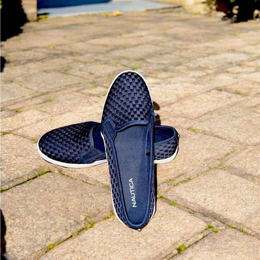 EUC! Nautica Women’s Blue Slip-On Shoes